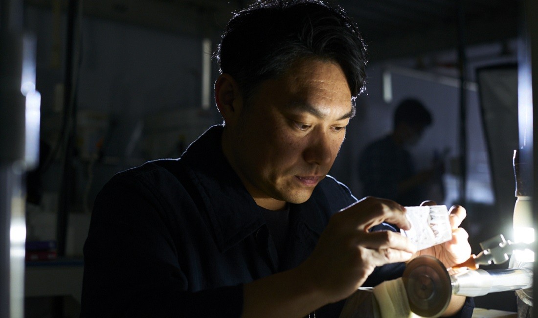 江戸切子職人 三代秀石・堀口 徹｜笑顔を生み出す江戸切子を創り続ける