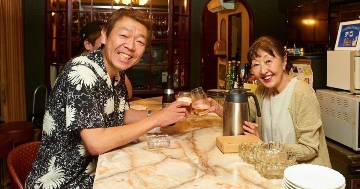 スナック巡りへ！ 四谷三栄町『チロ』、荒木町『二枚貝』、中野『カプリコーン』──連載「玉袋筋太郎のスナックミシュラン」