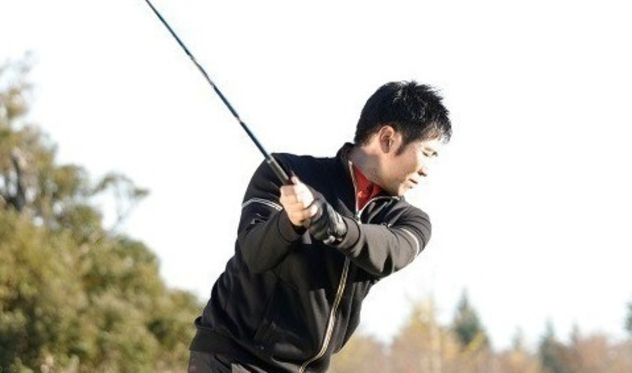 テークバックの要は、体と腕のシンクロ──連載「吉田洋一郎の最新