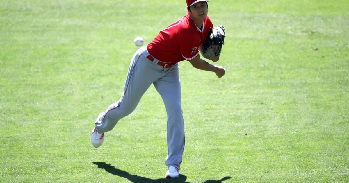 大谷翔平が自らのキャッチボールを通訳に撮影してもらう理由とは
