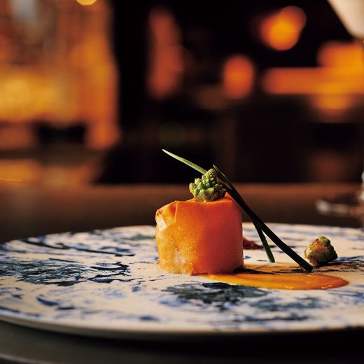 帆立と蓮根の春巻き 上湯と雲丹のソース。