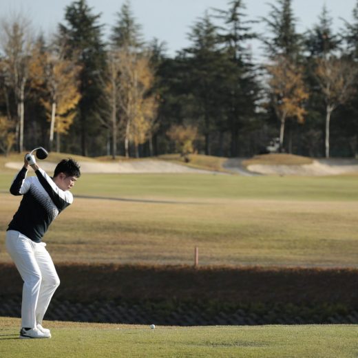 脱手打ち!ドライバーで真っ直ぐ飛ばすためのシャドースイングとは?