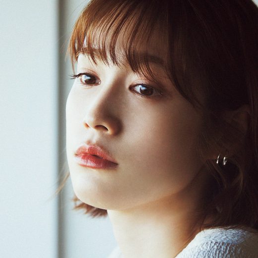 正統的な美貌を持つ注目株! 女優・中村ゆりか渾身の写真集が発売に