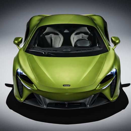 マクラーレンが巻き起こす、PHVスーパーカー戦争!