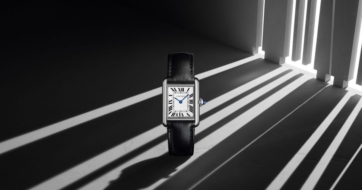 10_WSTA0060_-Cartier_Tank-Must