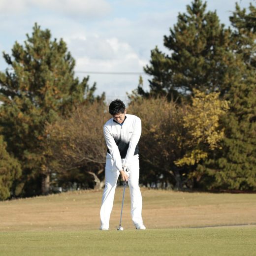 大事な場面で緊張に負けないための秘策「足ワッグル」とは【ゴルフ動画レッスン】