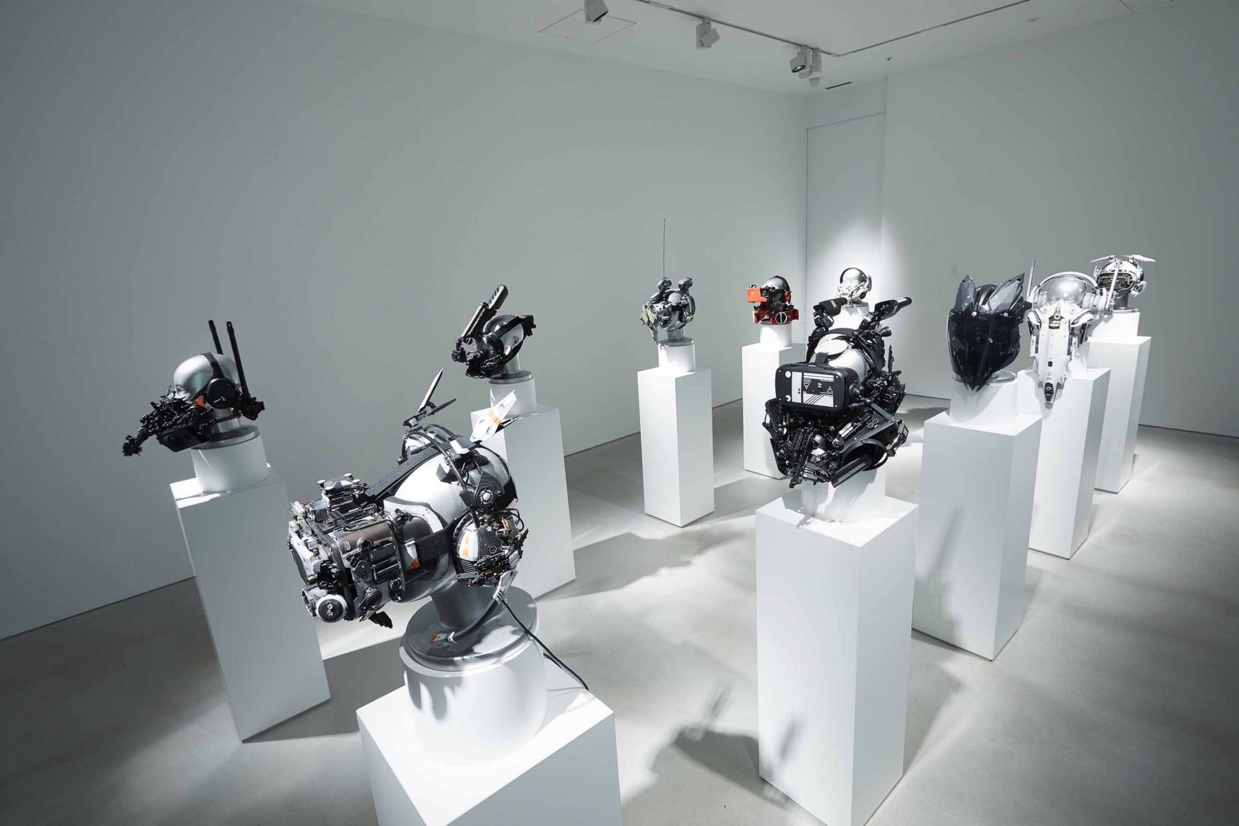 バレンシアガとのコラボで注目！ 造形作家・池内啓人氏の最大規模の