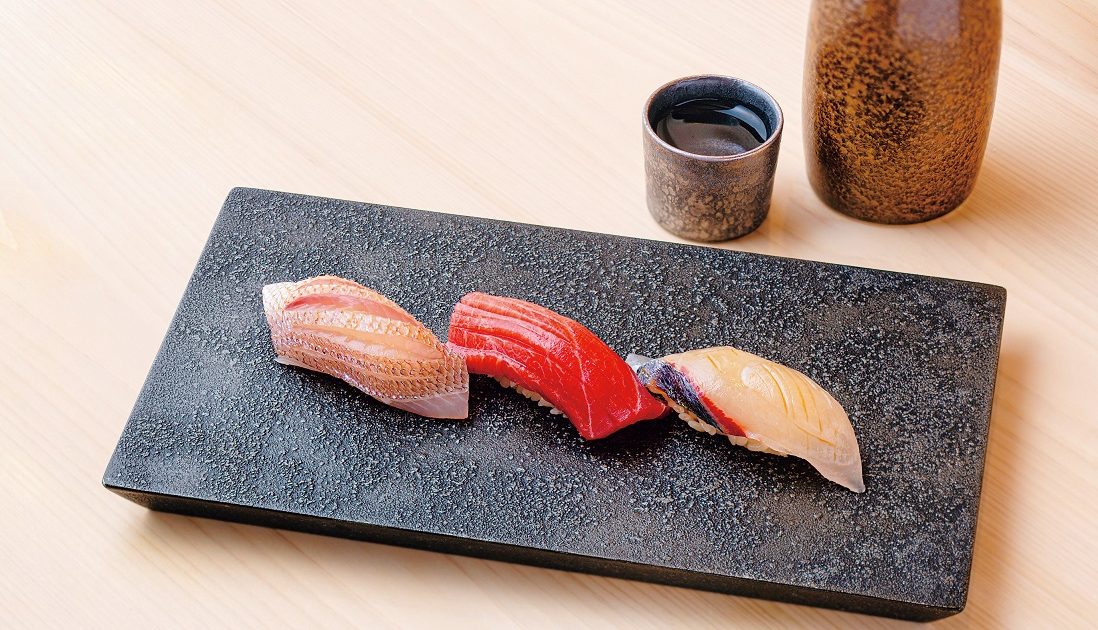 鮨好きも酒好きも歓喜する！ 名店のイムズを受け継ぐ“エンタメ鮨”
