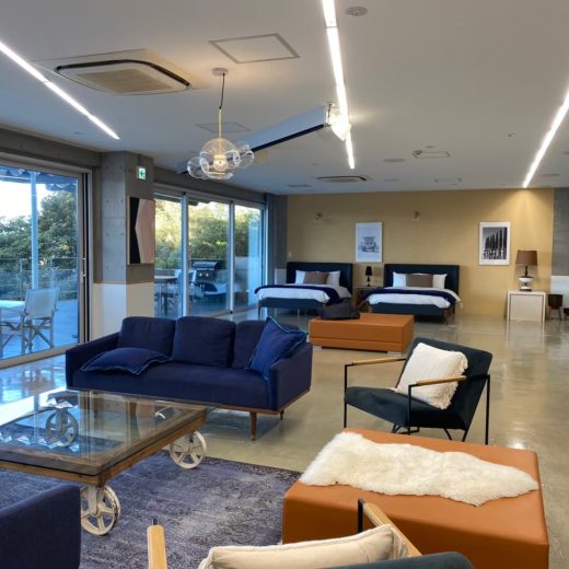 もしもパリにビーチがあったら――。東京から1時間半のシャンゼリゼ「THE HOUSE Koajiro marina suite」