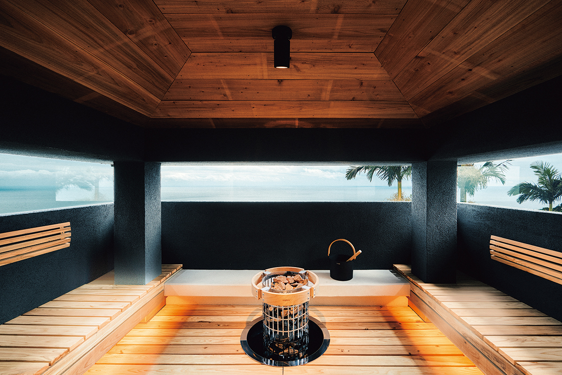 【kou様】高島屋別注 フェリージ 8637/7DS 屋久島の絶景サウナ「sankara hotel&spa 屋久島」 | GOETHE