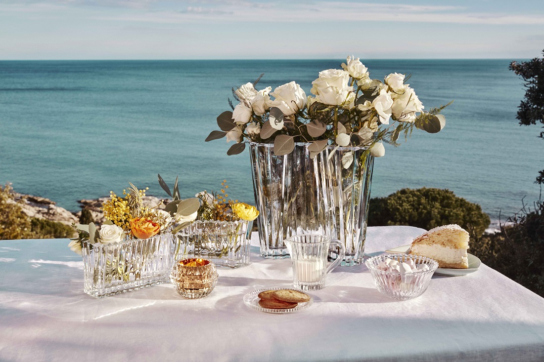 輝くバカラ作品群はこちらからバカラ 美品 レア シェル型 貝殻 花瓶 クリスタルガラス 花器 フラワーベース