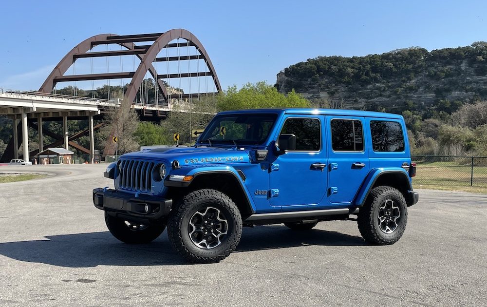 2023-2024 Jeep Wrangler 4xe Rubicon PHEV Charging Cord Off