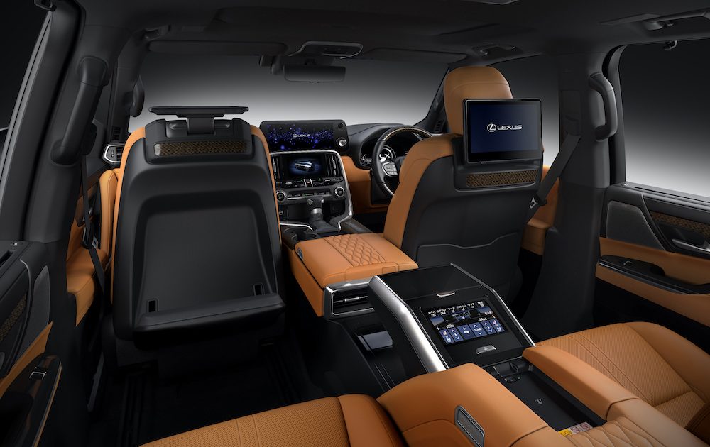試乗】レクサス「LX600」は最強のショーファー・ドリブンだ！ | GOETHE