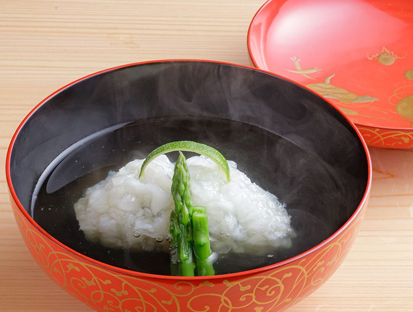 料理本　割烹料理　決定版料理真髄　帯付　昭和58年発行 料理本 割烹料理 決定版料理真髄 帯付 昭和58年発行