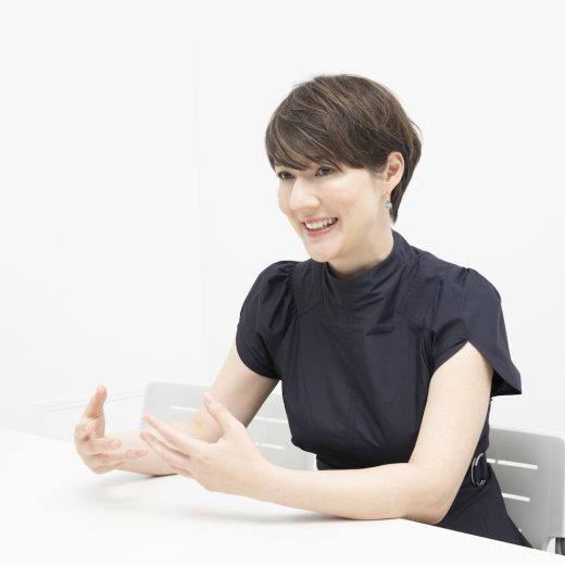 インタビュー中のスプツニ子!