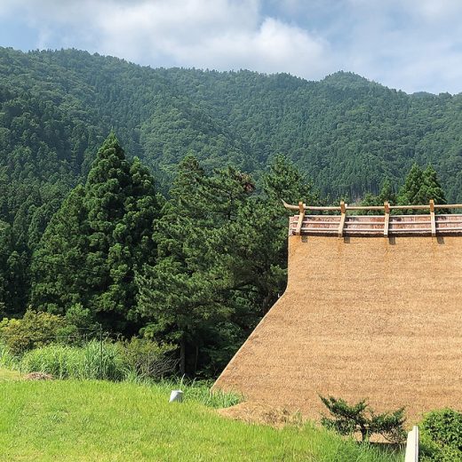 田歌の山居