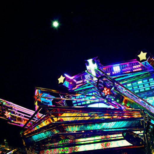 もはやアート! いまや”絶滅危惧車”と化するデコトラが、かっちょいいんです!!