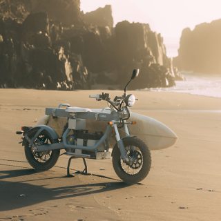 スウェーデンの電動バイクCAKE