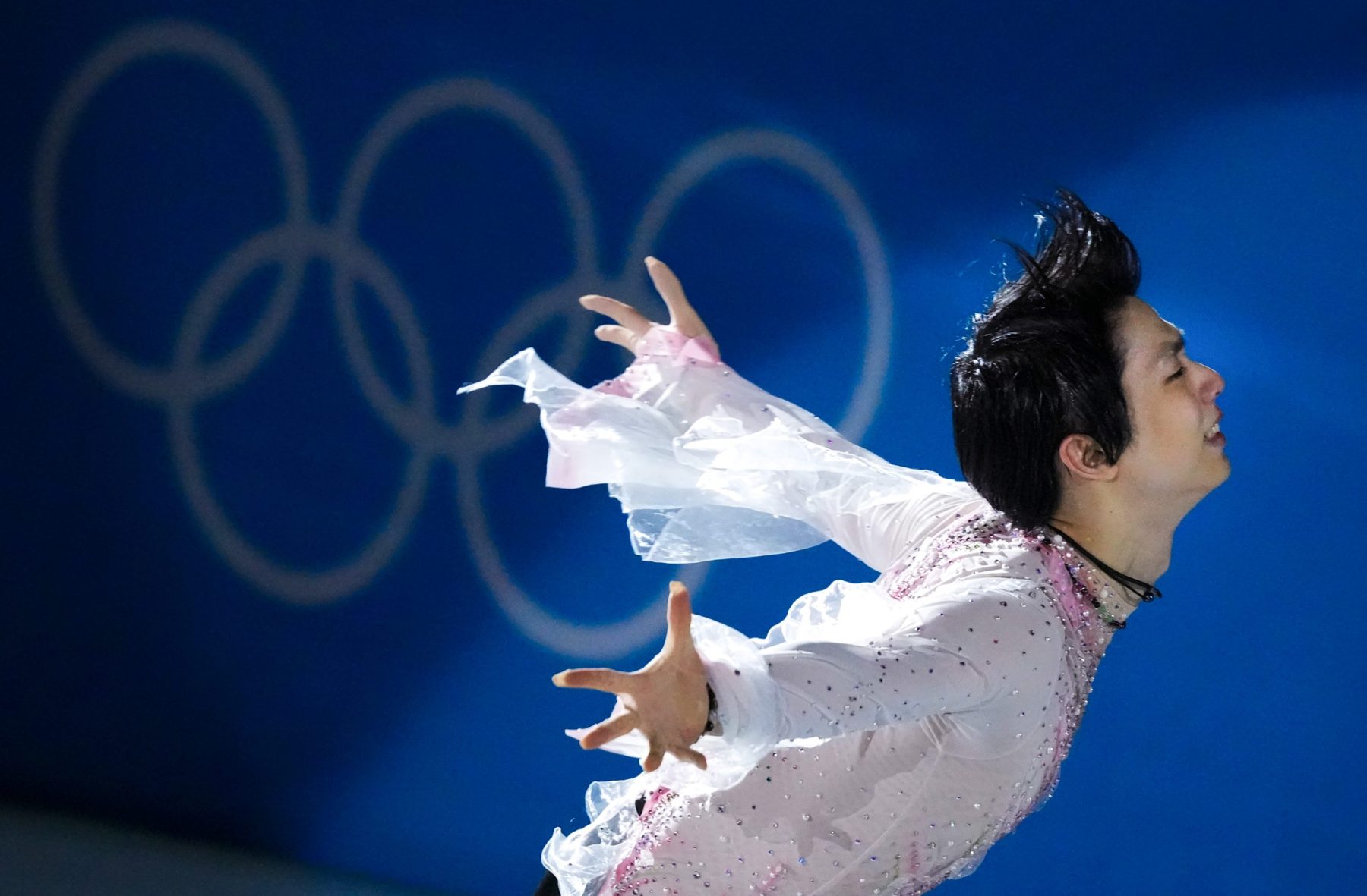羽生結弦ひとくちマシーン フィギュア 羽生結弦さん、被災地・宮城で野村萬斎さんと鎮魂の舞 スポーツ選手