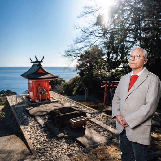 江之浦測候所敷地内の春日社社殿と杉本氏