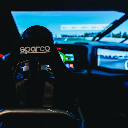 日本初! 世界最高峰・高精度の会員制ドライビングラボ 「シムドライブ」が東京・麻布に誕生