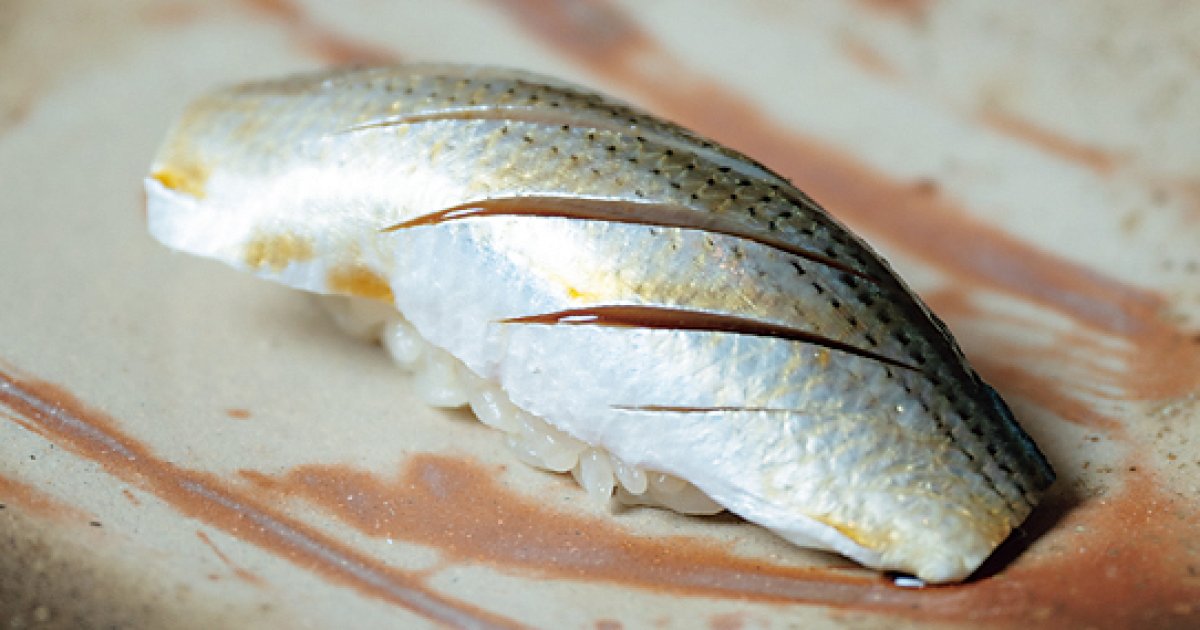 名店の系譜を継ぐ江戸前鮨で食通を魅了する、銀座「鮨 こばやし」