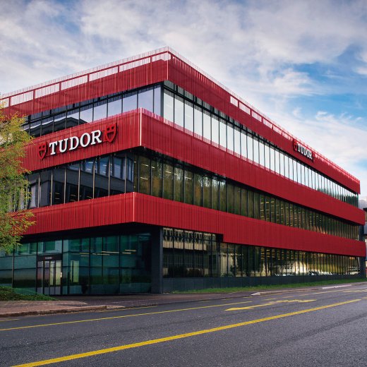 チューダーの社屋