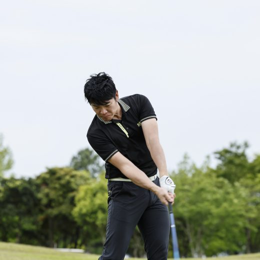 PGAで飛躍するティーガラ選手のような、力強いフェードを打つ練習法