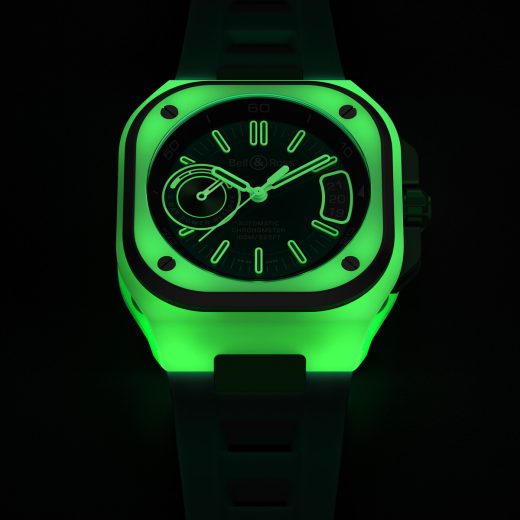 ケースが発光する!? ベル&ロスの最新作”夜光時計”の凄さとは