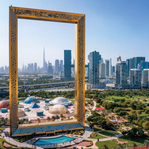 ドバイ・フレーム
