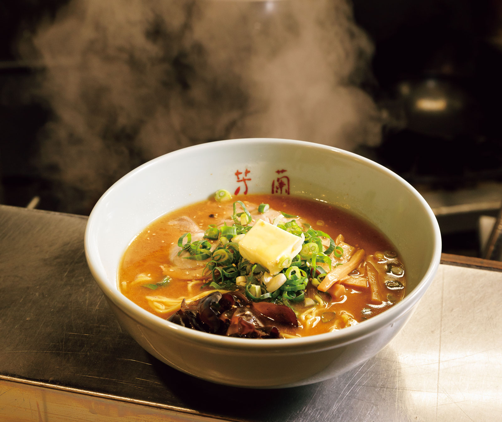 ラーメン ラーメン 有名店 大阪ブラックラーメン 金久右衛門(小) なにわの醤油