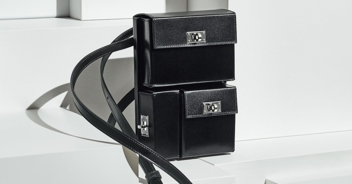 エルメス、スクエアタイプの新作ミニバッグ | GOETHE