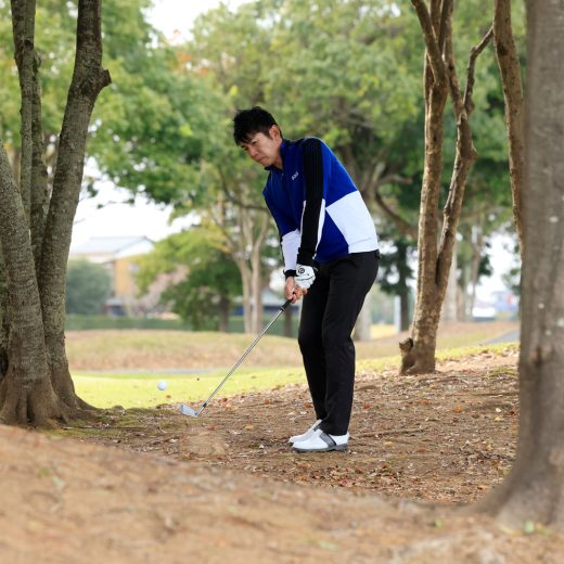 ティーショットで林に…安全かつ簡単に低い球を打つ方法