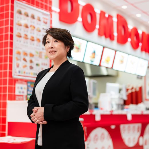 就職経験ゼロの専業主婦から社長に!ドムドムバーガーをV字回復させた藤崎忍の経営論