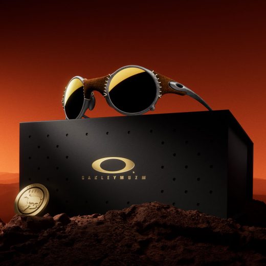 36万円超の即完売したサングラス、オークリー「Mars X-Metal Leather」