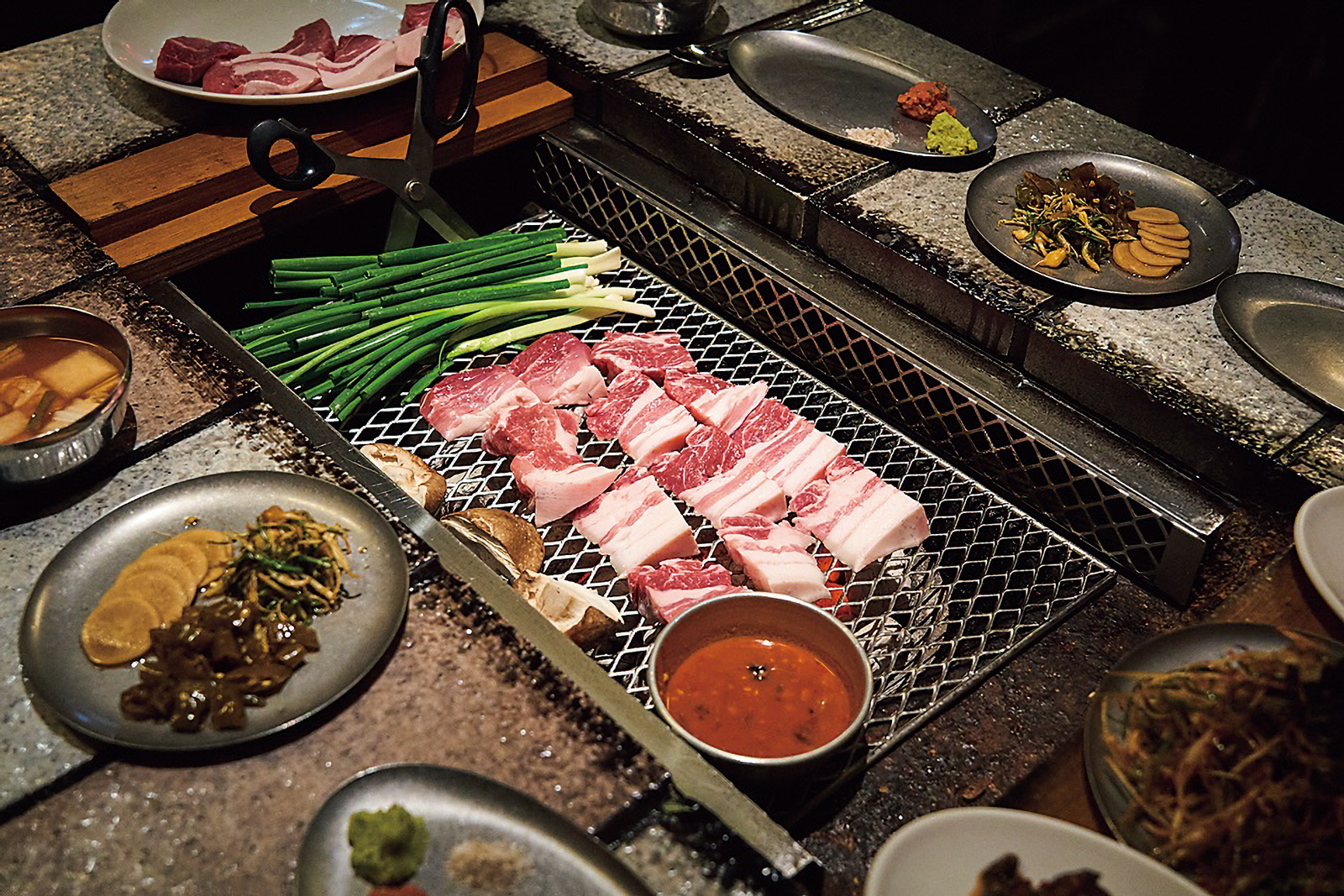 ソウルで一番人気の豚焼肉店「山清炭火ガーデン」――ソウル1泊2日食いだ