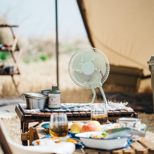 夏を快適に! キャンプ、デスク、トイレ…シロカの持ち運べる優秀扇風機