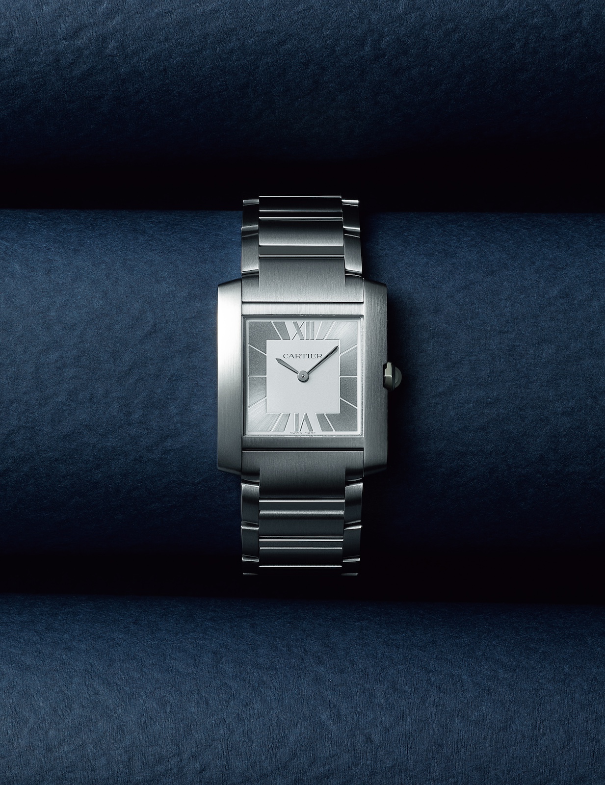 カルティエ「タンク フランセーズ」、日本上陸50周年記念限定モデル