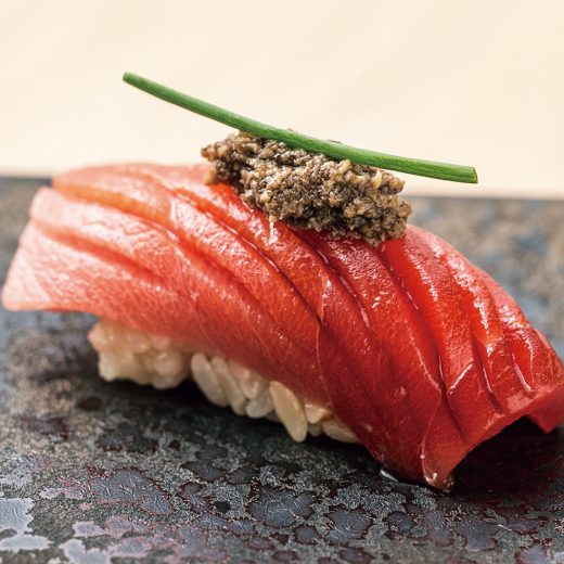 「すし魚神」の鮪