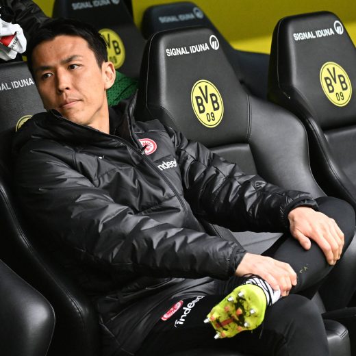 ベンチに座る長谷部誠/長谷部誠『心を整える。』/抜き出し⑥