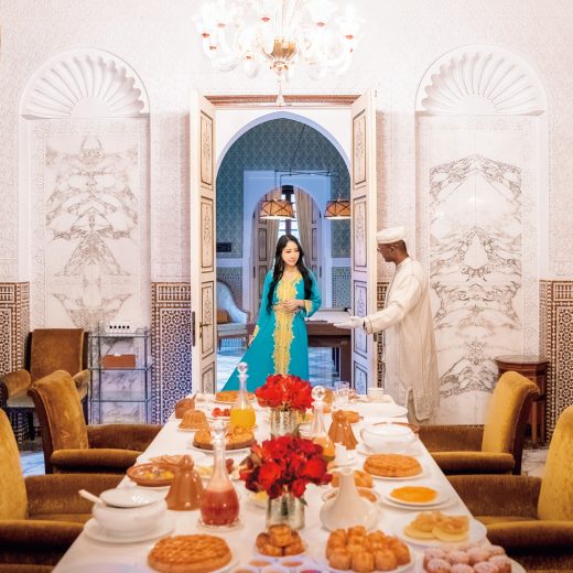 客室内のテーブル