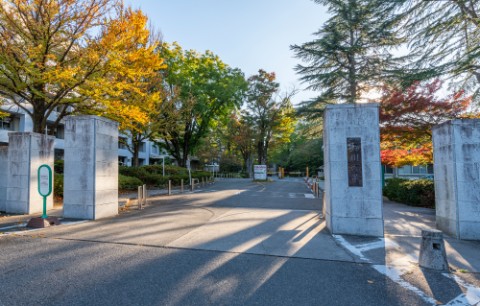 信州大学の校門