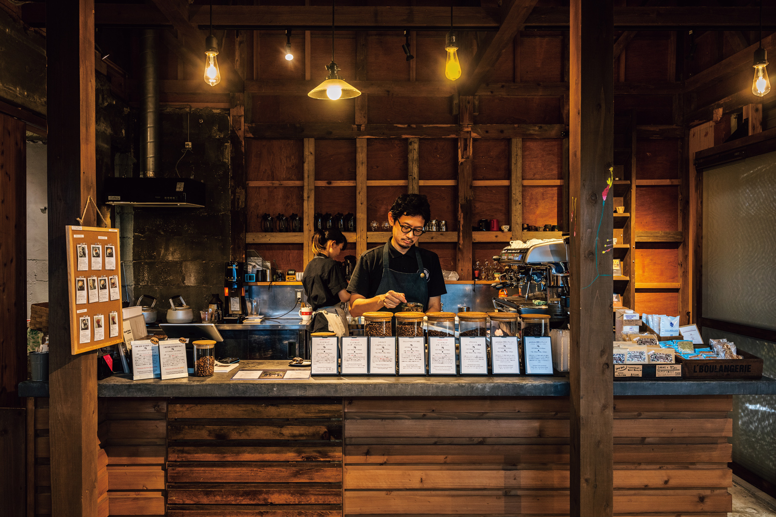 熱き焙煎士が牽引！ 新時代のオキナワコーヒー店4選 | GOETHE