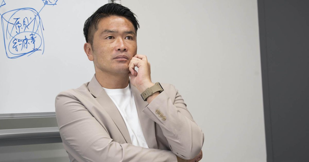 元日本代表・岩政大樹が、何度も引っ張り出して読む“栗山英樹の本”