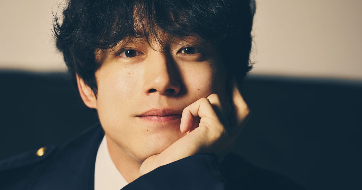 坂口健太郎 サワーグラス　グラス　Kentaro Sakaguchi 削ぎ落とすことで到達した、坂口健太郎の新たなステージ | GQ JAPAN