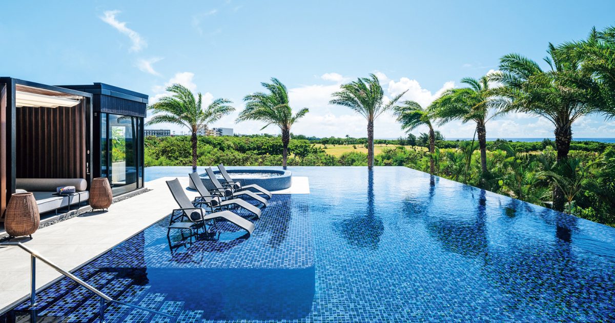 身も心も徹底的に緩める、大人なプールが主役の新感覚ホテル「seven ⅹ