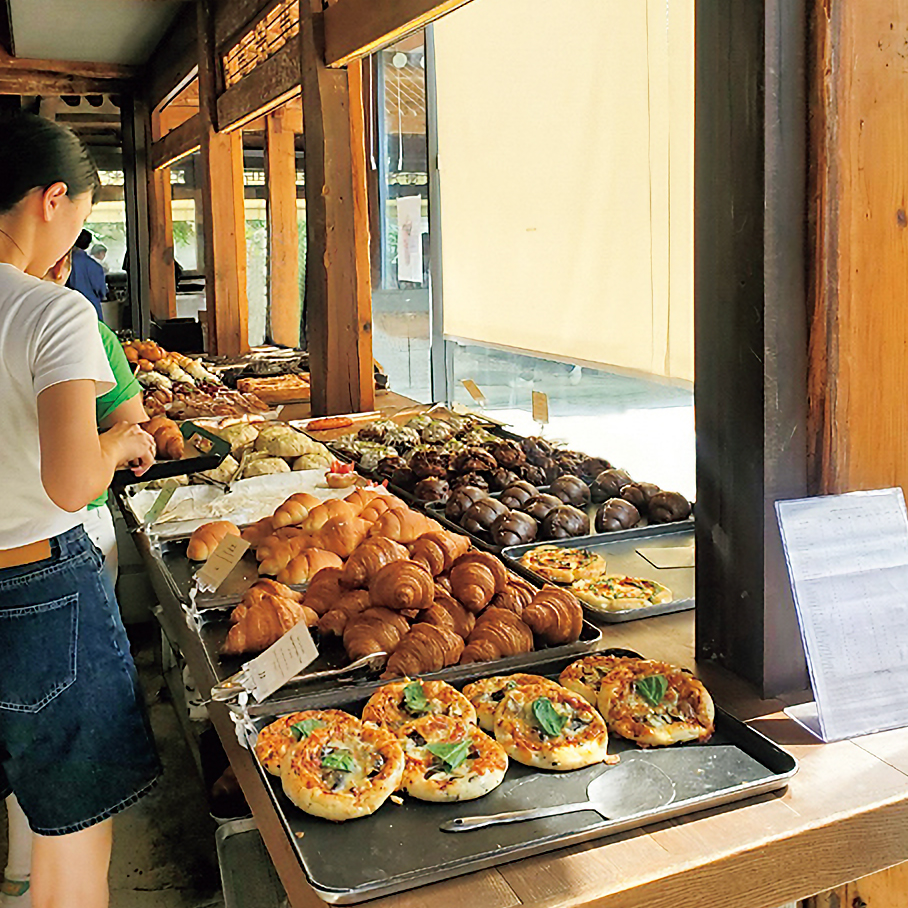 「cafe onion 聖水店」の店内