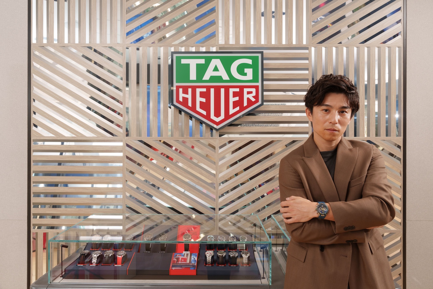 タグ・ホイヤー】中尾明慶着用のアイルトン・セナ最新コラボ「カレラ