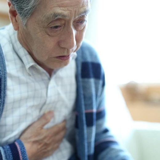 貯金が1200万円あるのに使えない!? 病院で表面化する「老後ひとり難民」問題