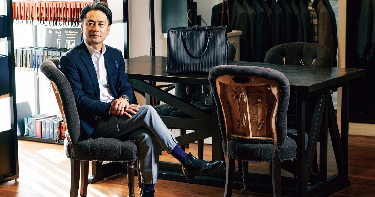 ビートルズも履いたサイドゴアブーツとは？ モルトンブラウンジャパン社長愛用の靴と鞄